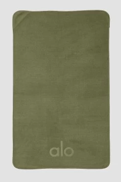 Performance No Sweat Hand Towel - Jungle