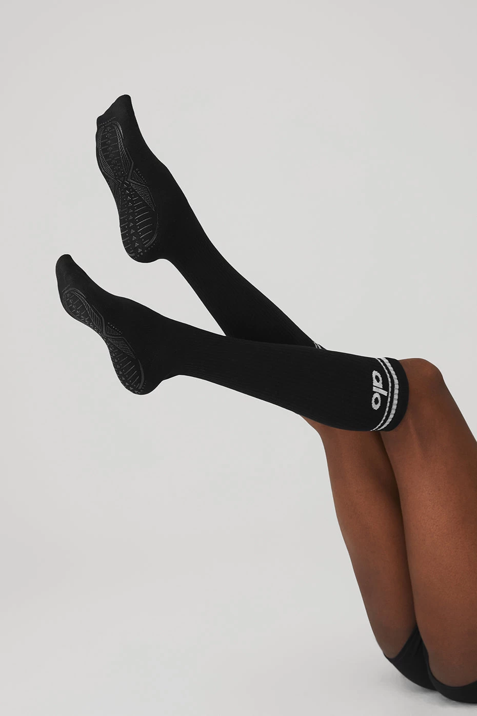 Women's Knee-High Throwback Barre Sock - Black/White - Image 4
