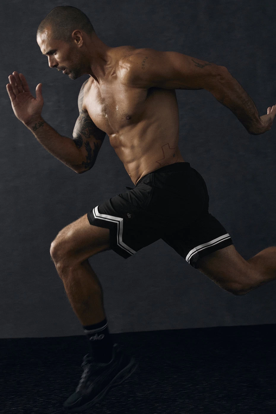 9" Traction Arena Short - Black - Image 5