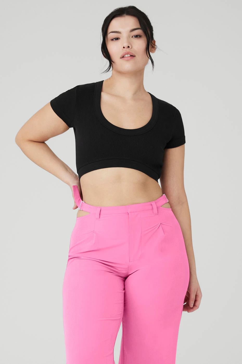 Seamless Ribbed Cropped Serene Short Sleeve - Black - Image 5