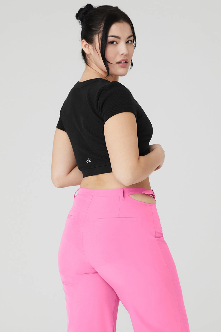 Seamless Ribbed Cropped Serene Short Sleeve - Black - Image 6
