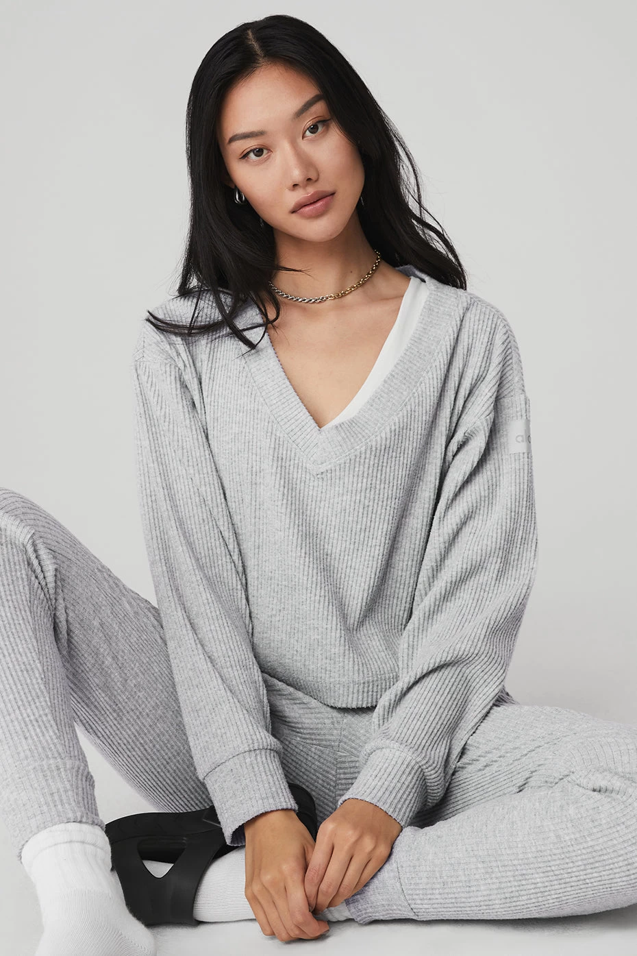 Muse V-Neck Pullover - Athletic Heather Grey - Image 4