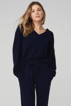 Cashmere Jet Set V-Neck Pullover - Navy
